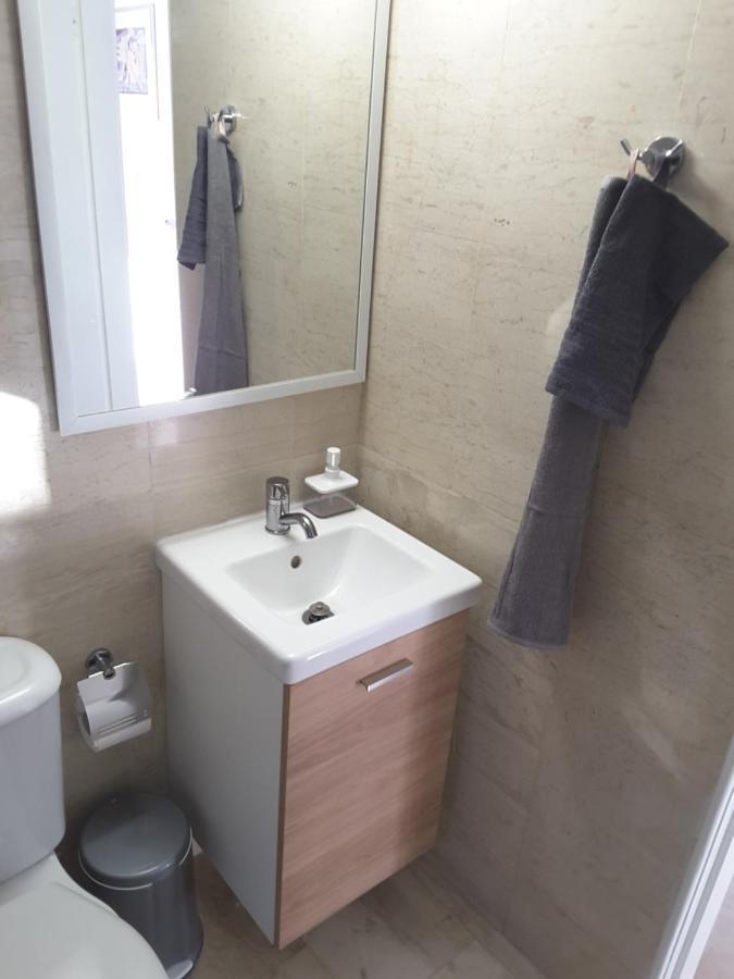Blue Coast Semeli By The Sea Apartment Paphos ภายนอก รูปภาพ