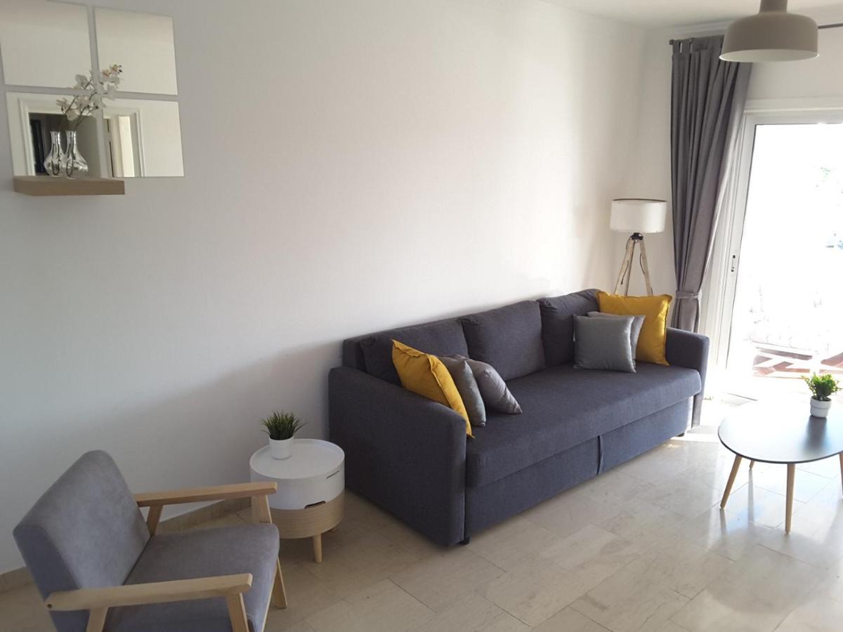Blue Coast Semeli By The Sea Apartment Paphos ภายนอก รูปภาพ